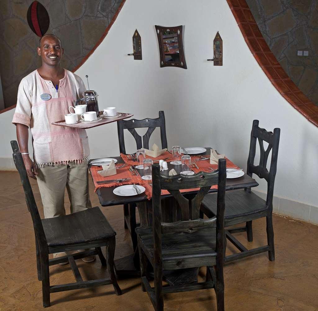 Ashnil Samburu Camp Ξενοδοχείο Εστιατόριο φωτογραφία